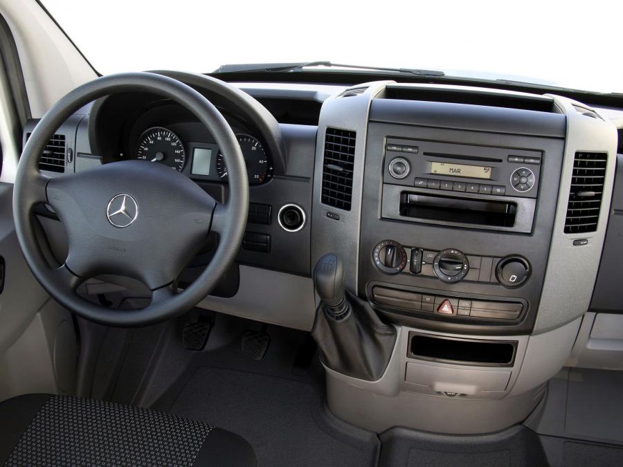  Mercedes-Benz Sprinter Dropside 2006 года  (фото 16 из 18)
